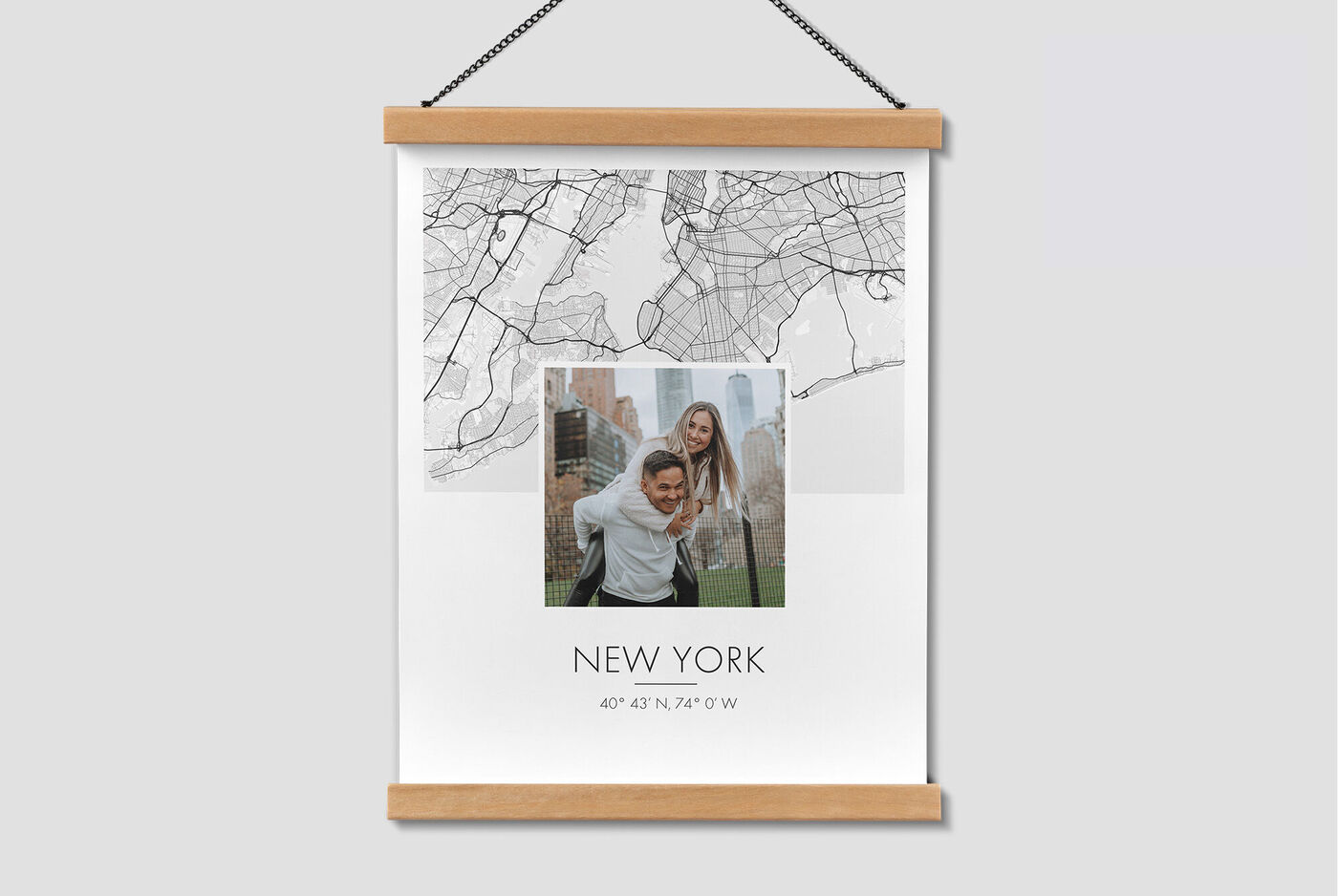 Kreatívny nástenný obrázok s mapou New Yorku a osobnou fotografiou.