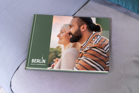 Fotokniha CEWE s láskyplnou spomienkou na Berlín so štýlovým obalom.