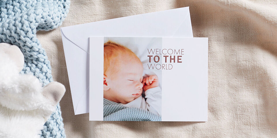 Láskavá pohľadnica k narodeniu s textom 'Welcome to the World'.